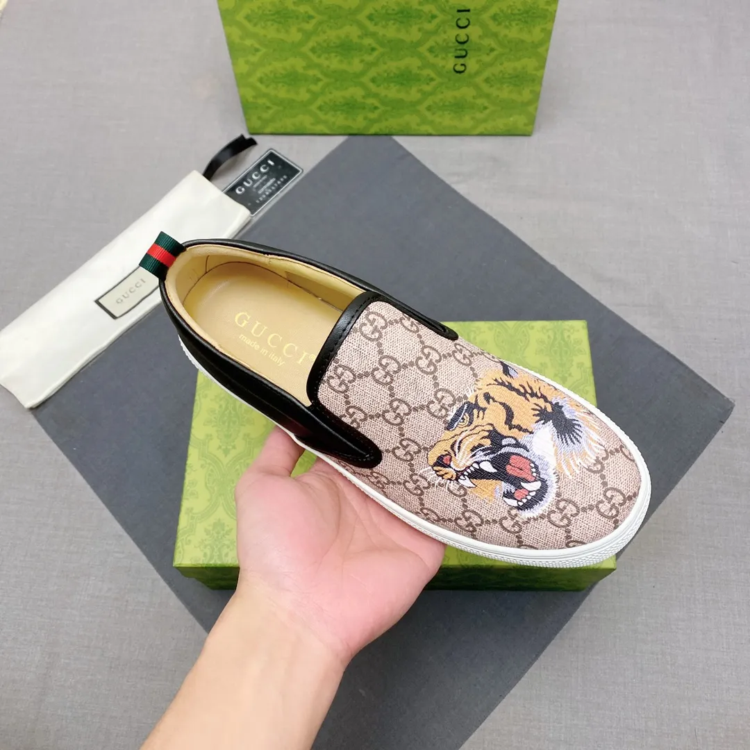 p360 The official website synchronizes the 1:1 replica🇮🇹🇮🇹"GUCCI"🔍🔍for sale at the men's 2025 counter simultaneously, 1:1 large G font, high-end 3D pattern, fashionable and casual, comfortable and breathable personality, the first choice for trendy men, imported sheepskin lining, comfortable, breathable and fashionable Trendy, a must-have for trendy men, soles: Original soles specially provided by the original factory, exclusive movable molded soles are super comfortable, original factory goods, 🔍🔍high quality, you can enter and leave the counter at will, 38-44, (45 can be customized, non-returnable or exchangeable) available from stock, you deserve it No. 005
